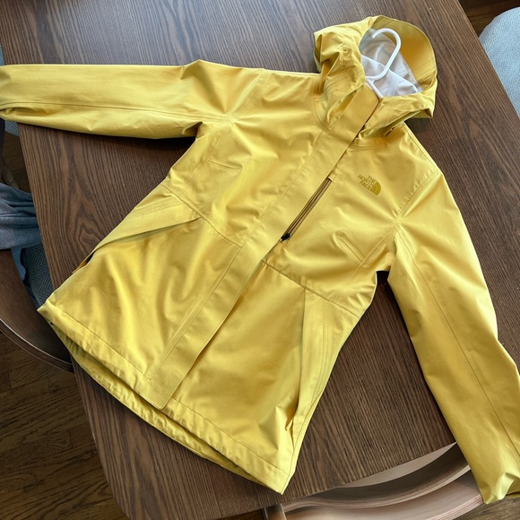 EUC The North Face Women’s Dryzzle Futurelight Rain Jacket Sz XS - Picture 3 of 9
